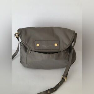 Marc by Marc Jacobs Natasha Large Crossbody Bag Taupe And Gold